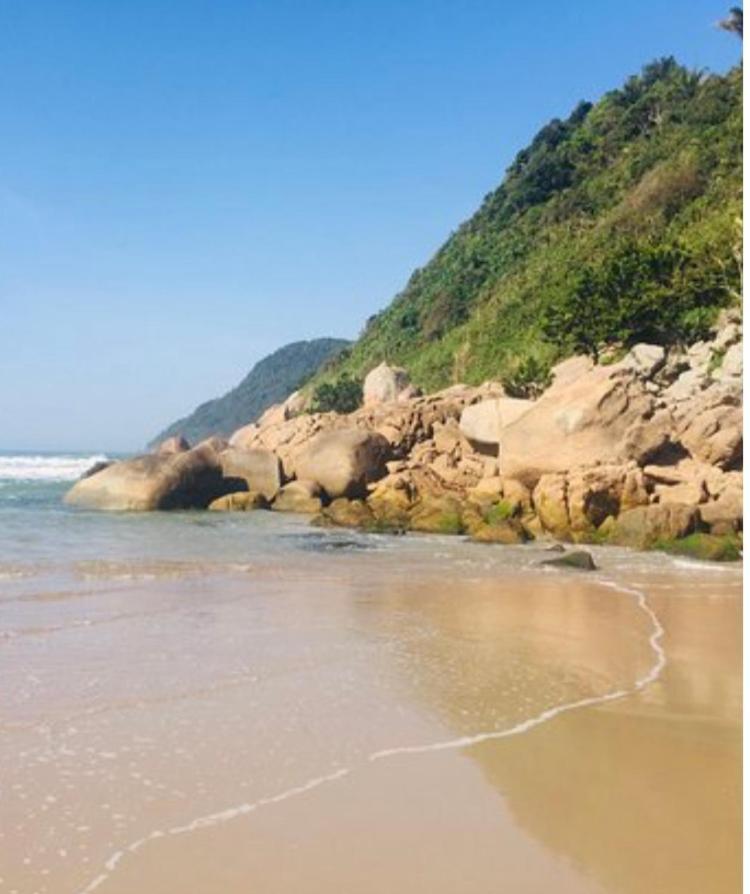 Recanto Verde-Apto Na Praia Do Tombo Guaruja Exterior photo